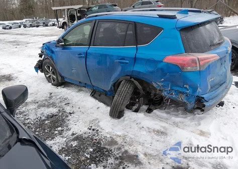 2017 Toyota Rav4 Xle z USA, uszkodzony, nr VIN JTMRFREV6HD220584